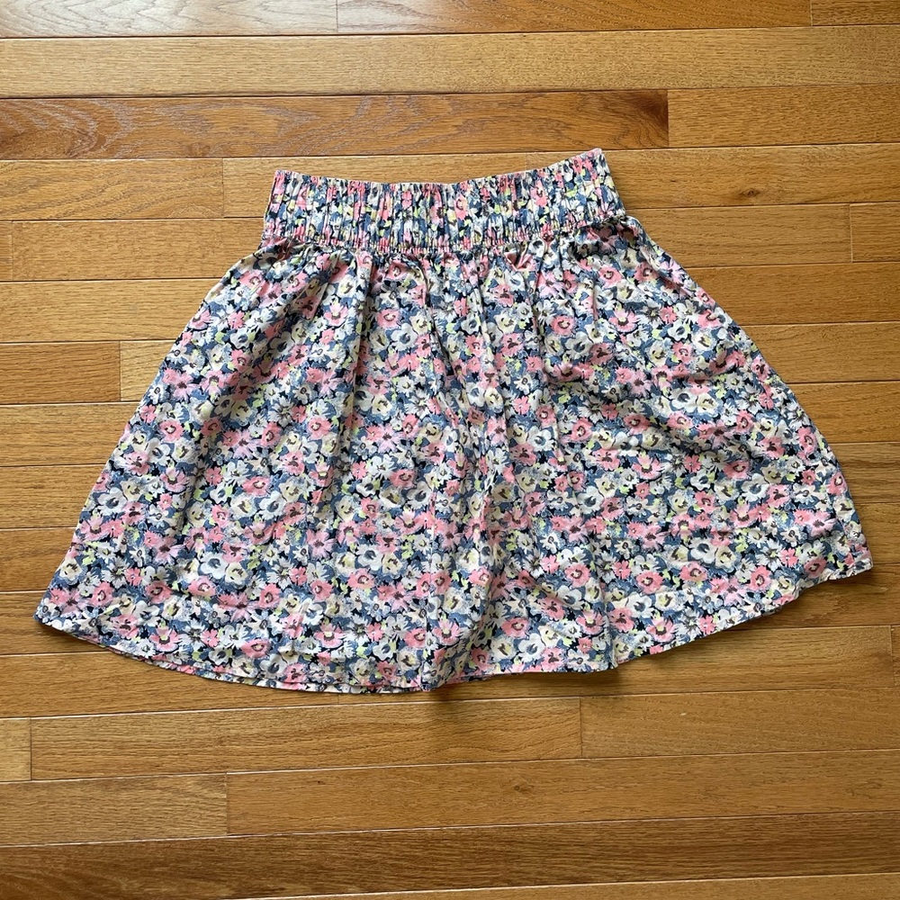 Cute Floral Skirt - Size Small